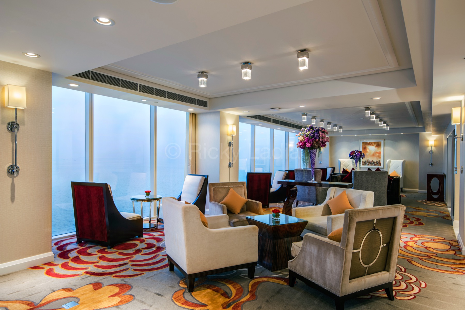 Solaire Vip Club by Ricky Ladia